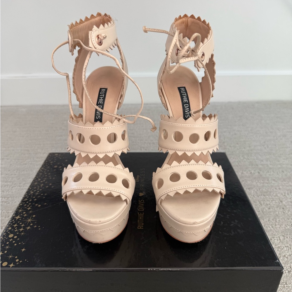 Ruthie Davis Cream Women's Platfoem Sandals